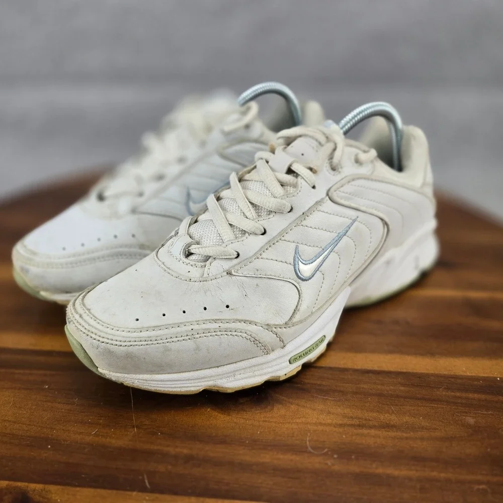 Nike Air Rolling Rail Womens 9 Vintage 2002 White Cream Walking Shoes 308699-112